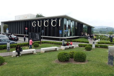 fabbrica gucci prodotti|Gucci italy online.